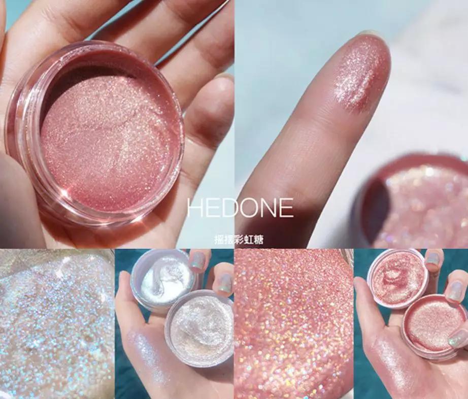 佟丽娅将任春晚主持，却被质疑稳输董卿？但在妆容上她确实赢了..