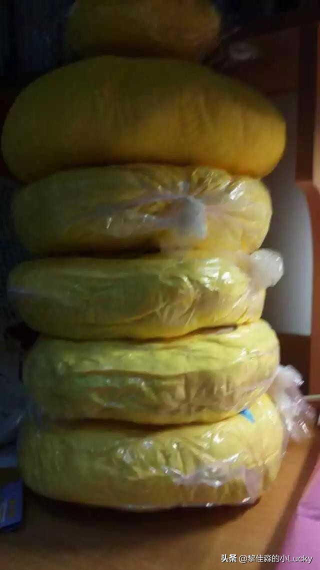 女生收到男生送的礼物会想什么,收到喜欢的人送的礼物为什么哭了