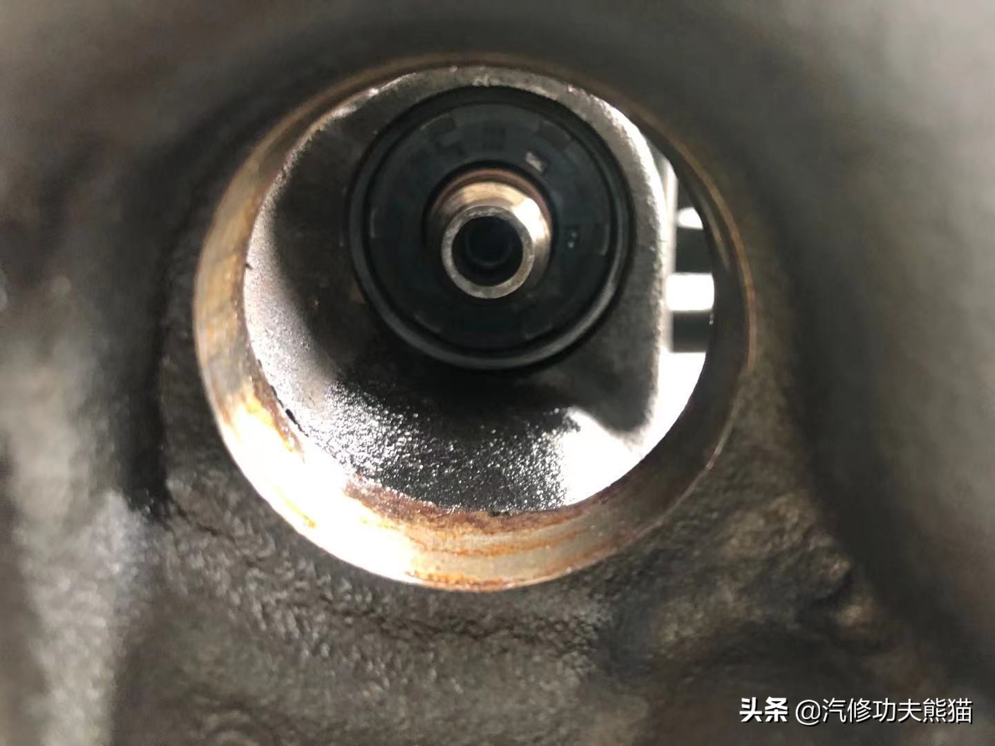 大众夏朗烧机油用什么燃油宝,2012款夏朗2.0t烧机油怎么处理