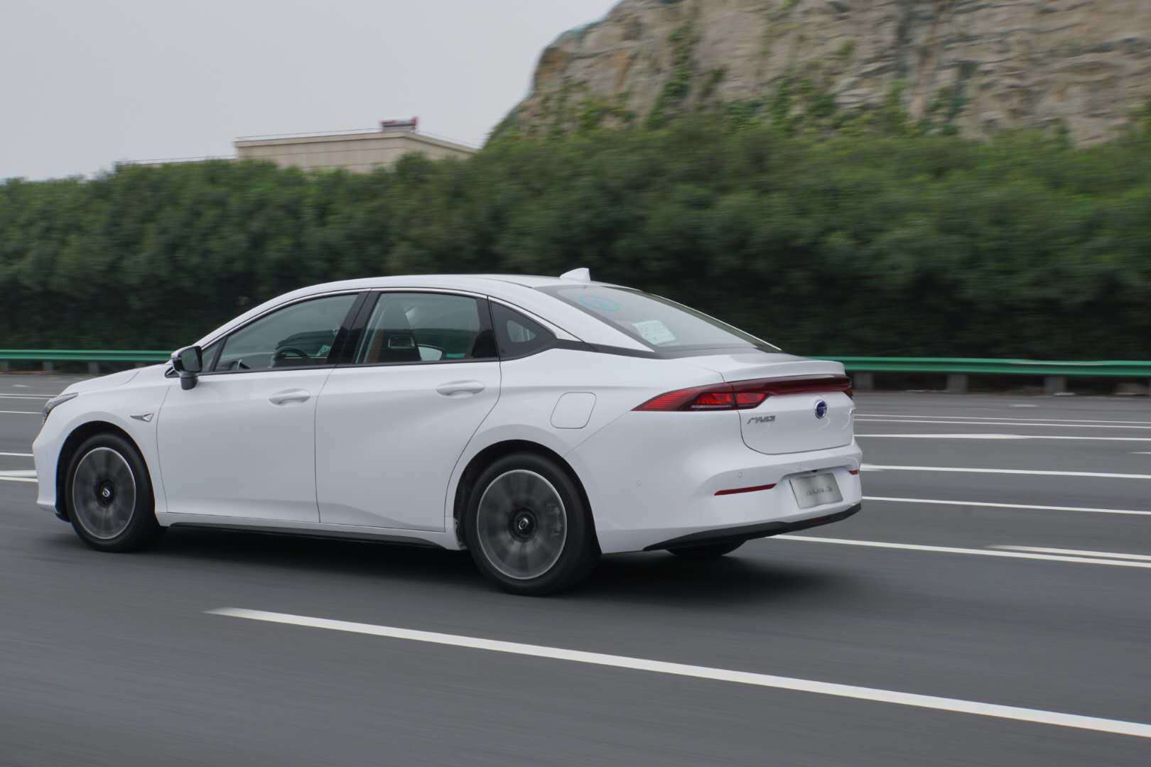 有面的新能源车,有新能源的电动汽车