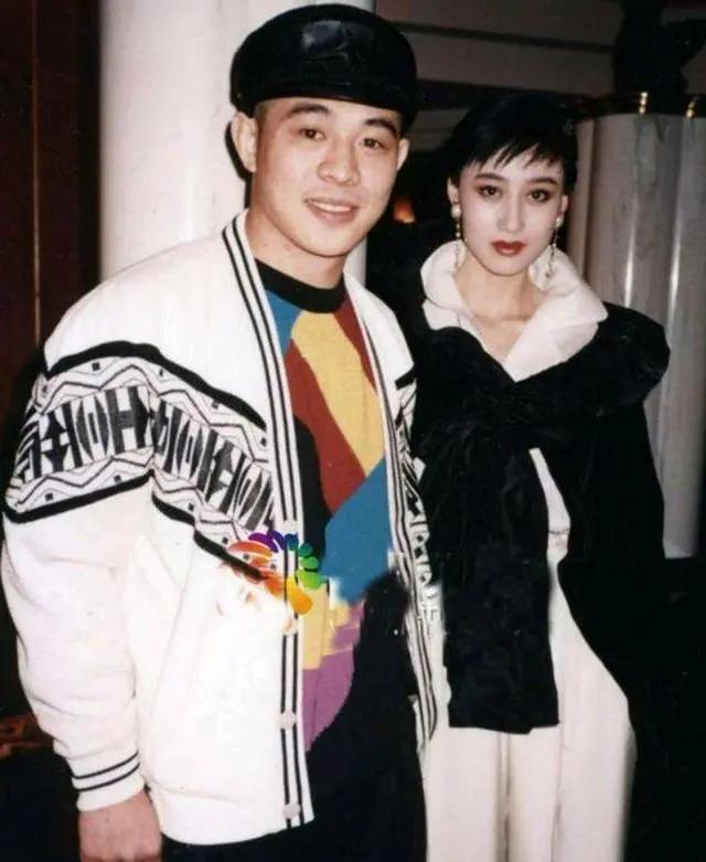 新喜剧之王中朱茵的影子,周星驰和朱茵曾经有一份真挚爱情