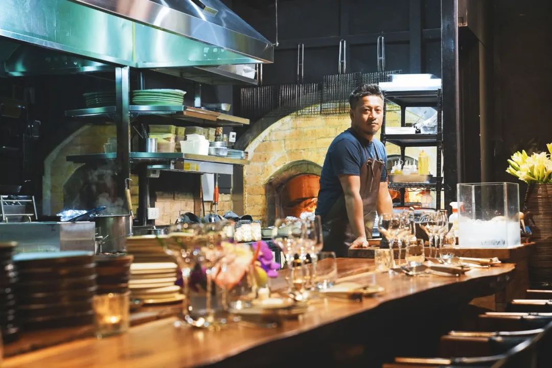 一个米其林厨师隐居开餐厅,一个厨师的米其林餐厅
