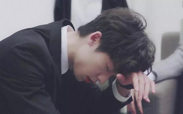 宋茜谭松韵任嘉伦李现千玺,许光汉宋威龙视频通话模板