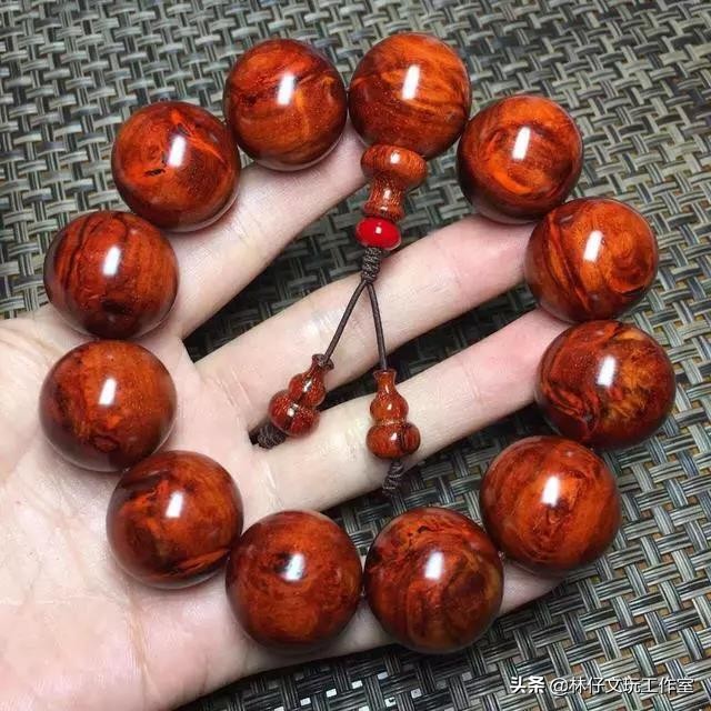 小叶紫檀手串的等级,小叶紫檀琴料怎么分等级