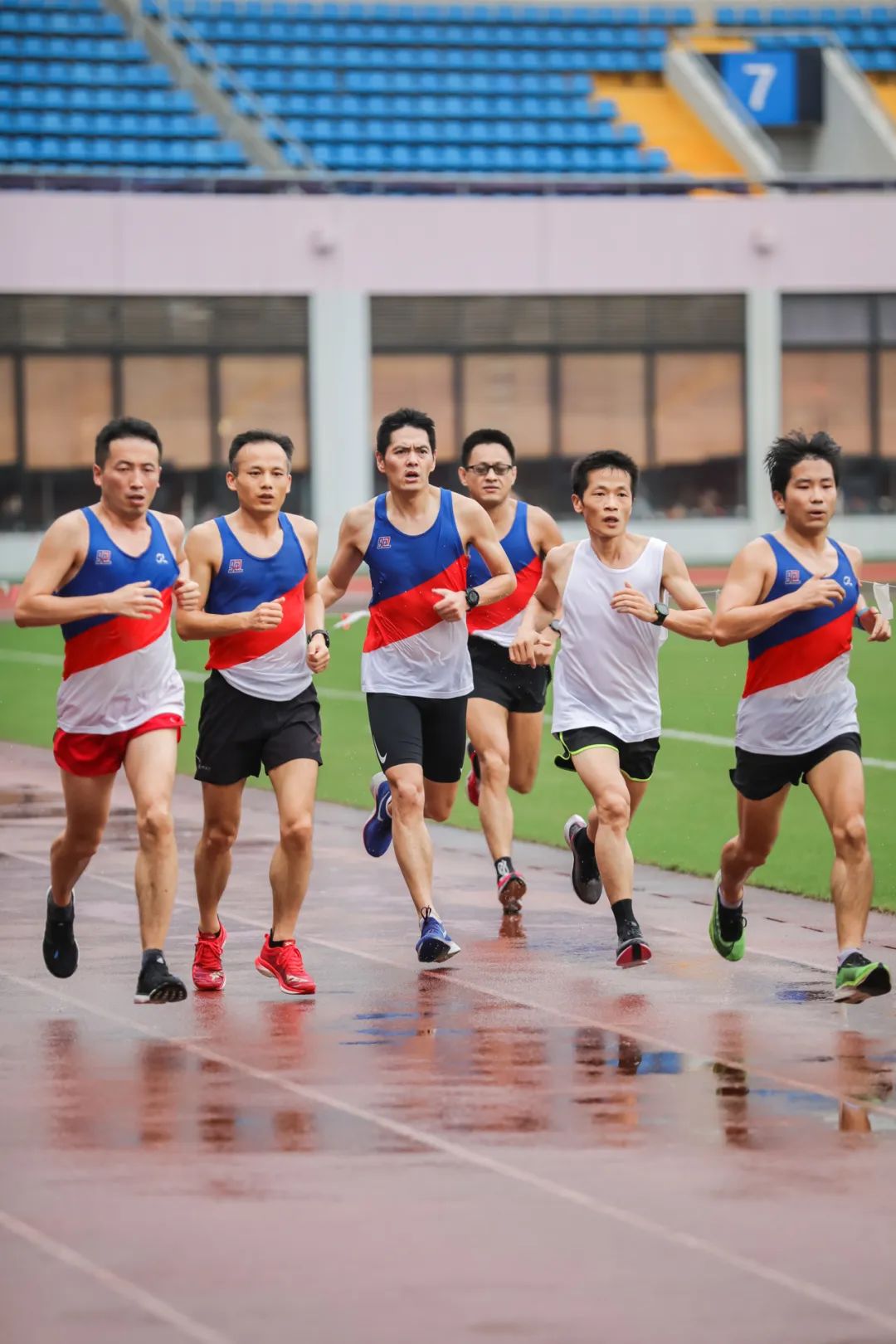 亚索800米间歇跑训练方法,800米一周训练方法