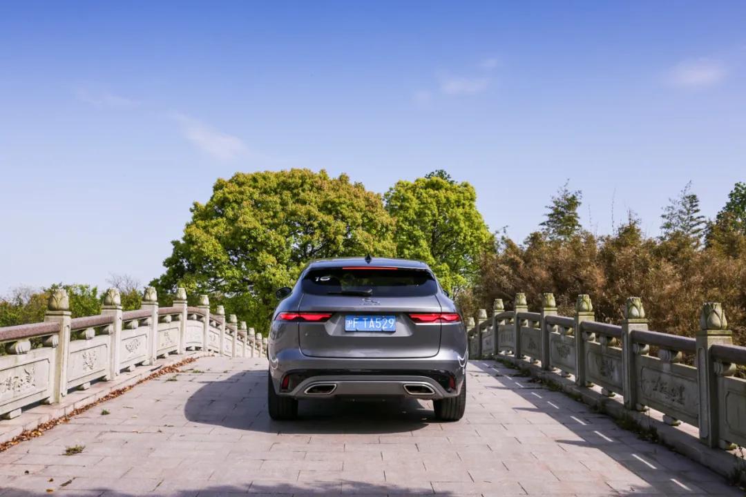 新捷豹f-pace3.0t试评,捷豹f-pace英伦绿