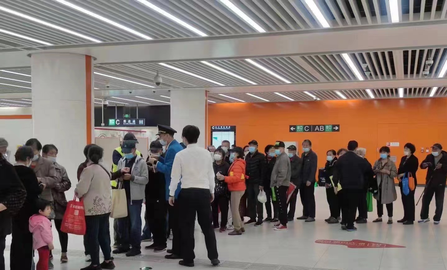 地铁正式工干不长久的原因,地铁上班不累的岗位