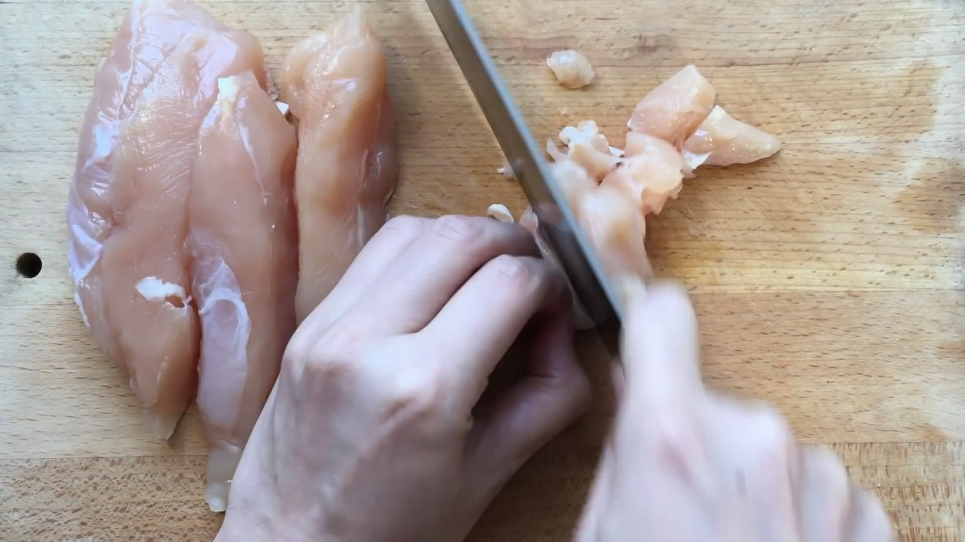 孕妇鸡肉放什么东西煮好吃,孕妇不能吃哪些炖鸡药材