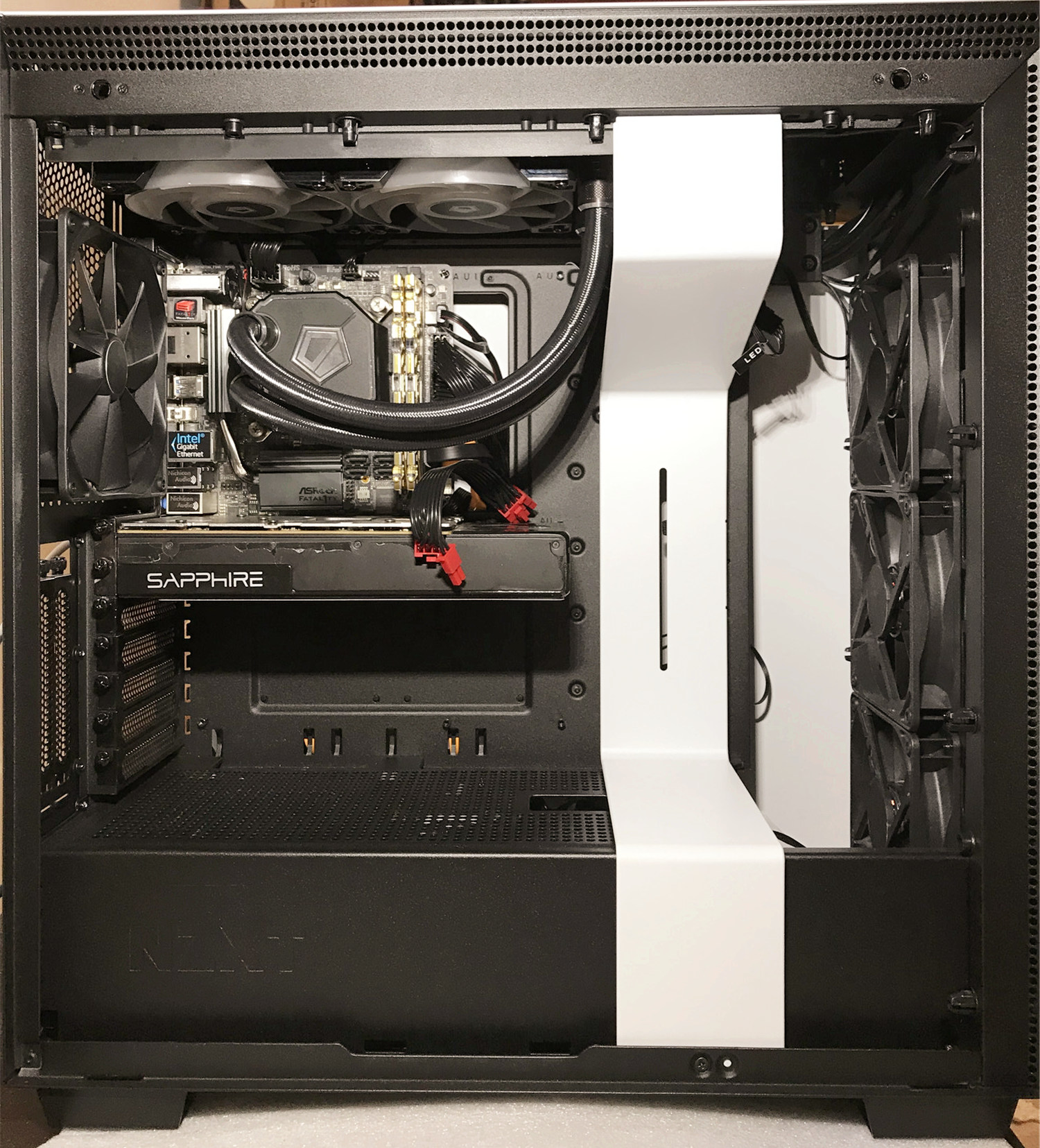 ​如何配置一台支持正版4KUHD光盘*放播**的电脑-NZXTH710i乱入