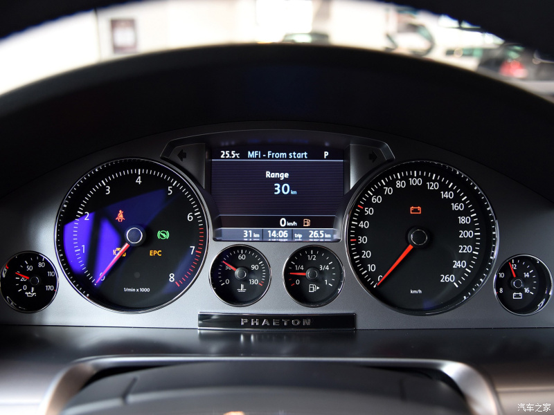 德累斯顿铜雕塑,德累斯顿的国宝级建筑