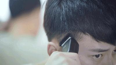 型男手把手教你如何在家自己理发,宅家花式理发视频