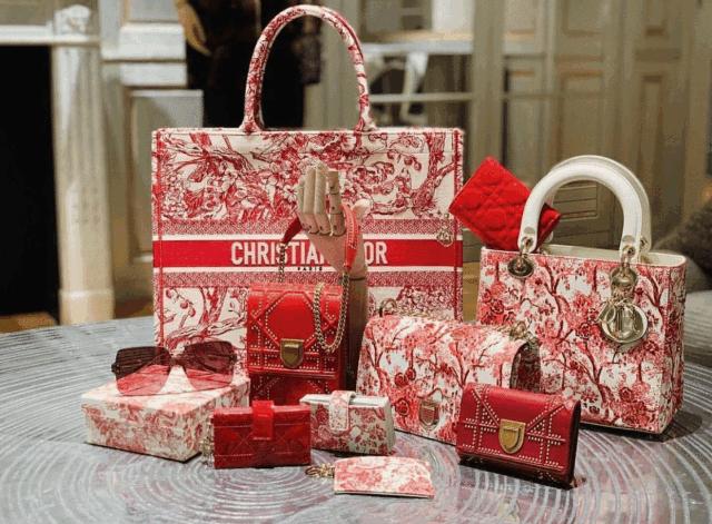 刚认识的女朋友情人节送什么礼物,情人节送四十多岁女朋友什么礼物