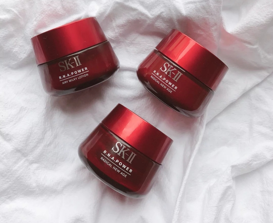 sk2护肤品排行：神仙水位居第一，小灯泡次之，大红瓶也榜上有名
