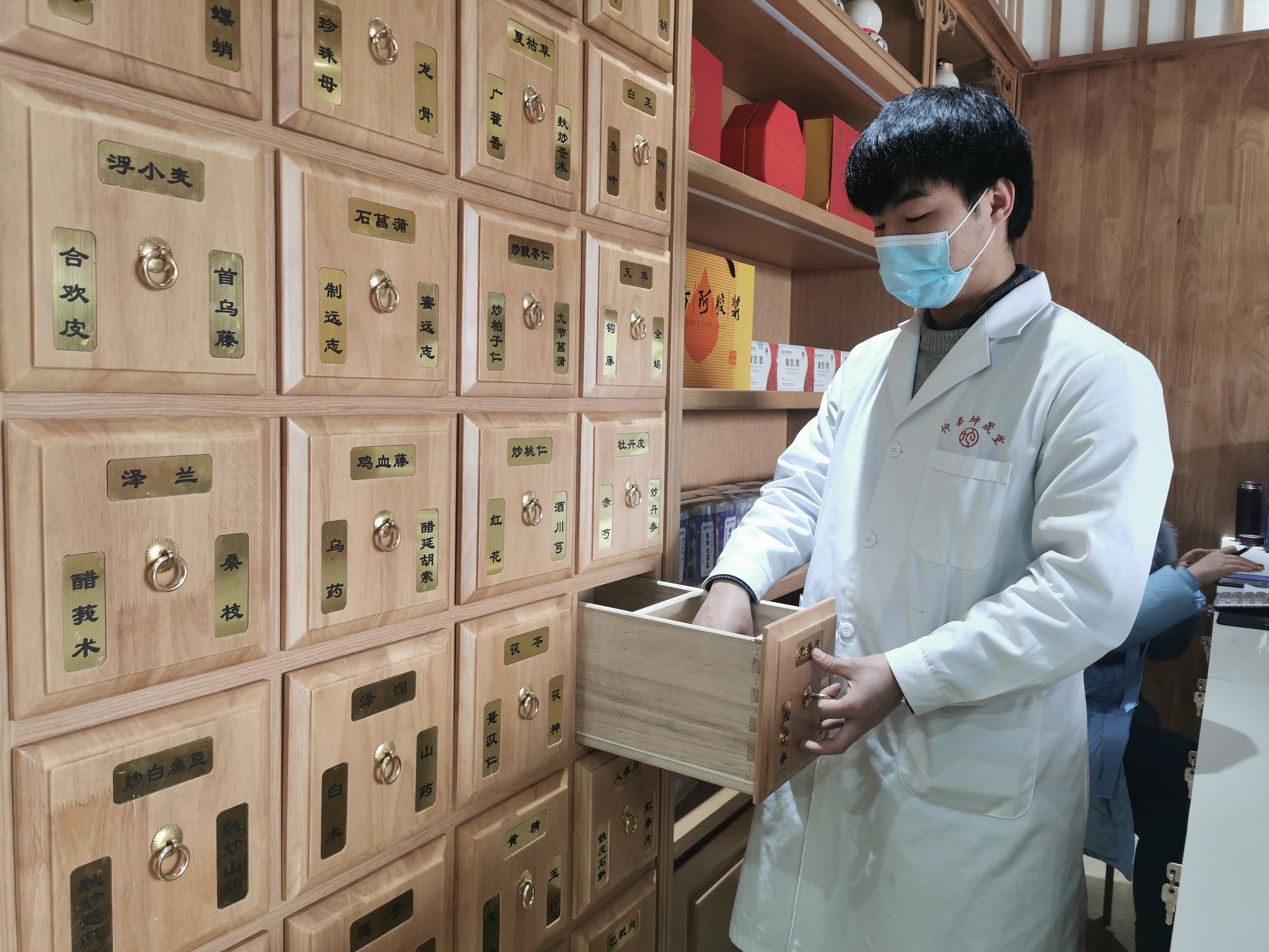 中医治疗小细胞肺癌的最新方法,治疗小细胞肺癌有哪些靶向药