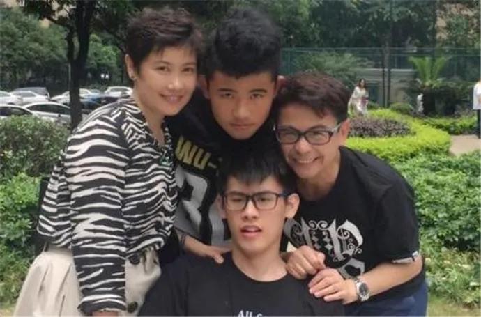 28年后《唐伯虎点秋香》配角一个比一个惨：瘫痪、早逝、妻离子散