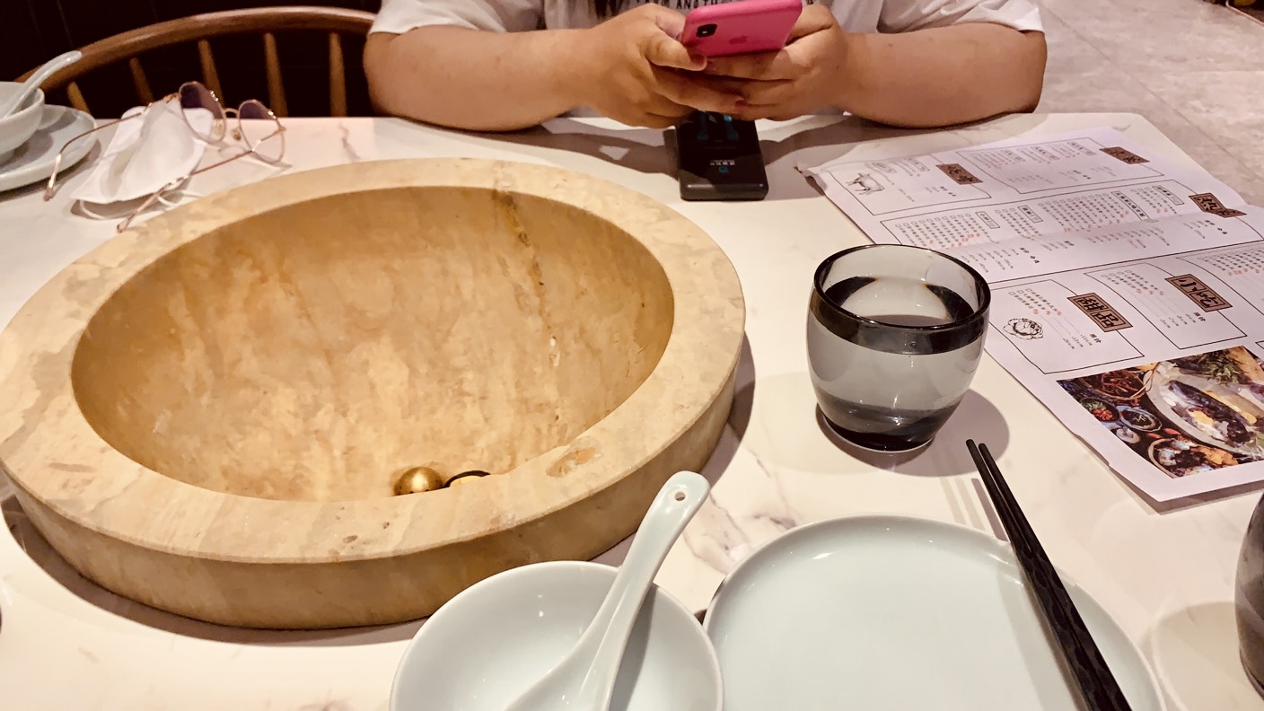 比神仙水还要仙的云南蒸汽石锅鱼,了解云南蒸汽石锅鱼