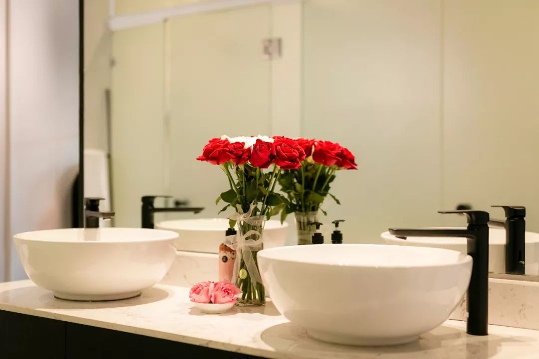 人生最重要的一件事是要学会告别,人生最好的状态接纳不完美的自己