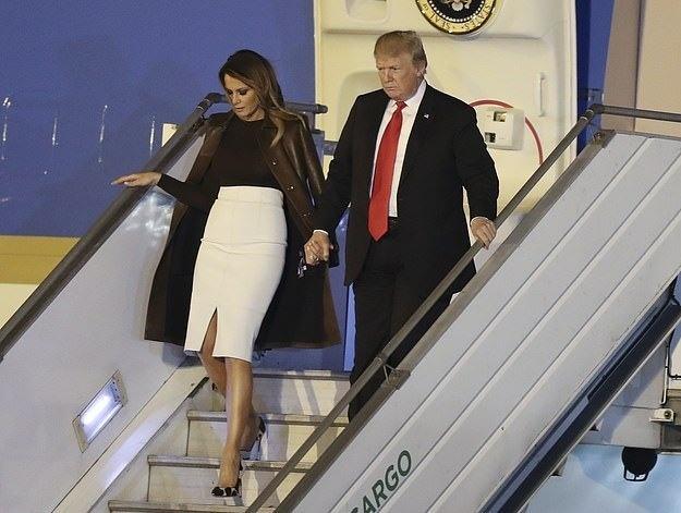 梅拉尼娅绿裙子,梅拉尼娅穿露肩装