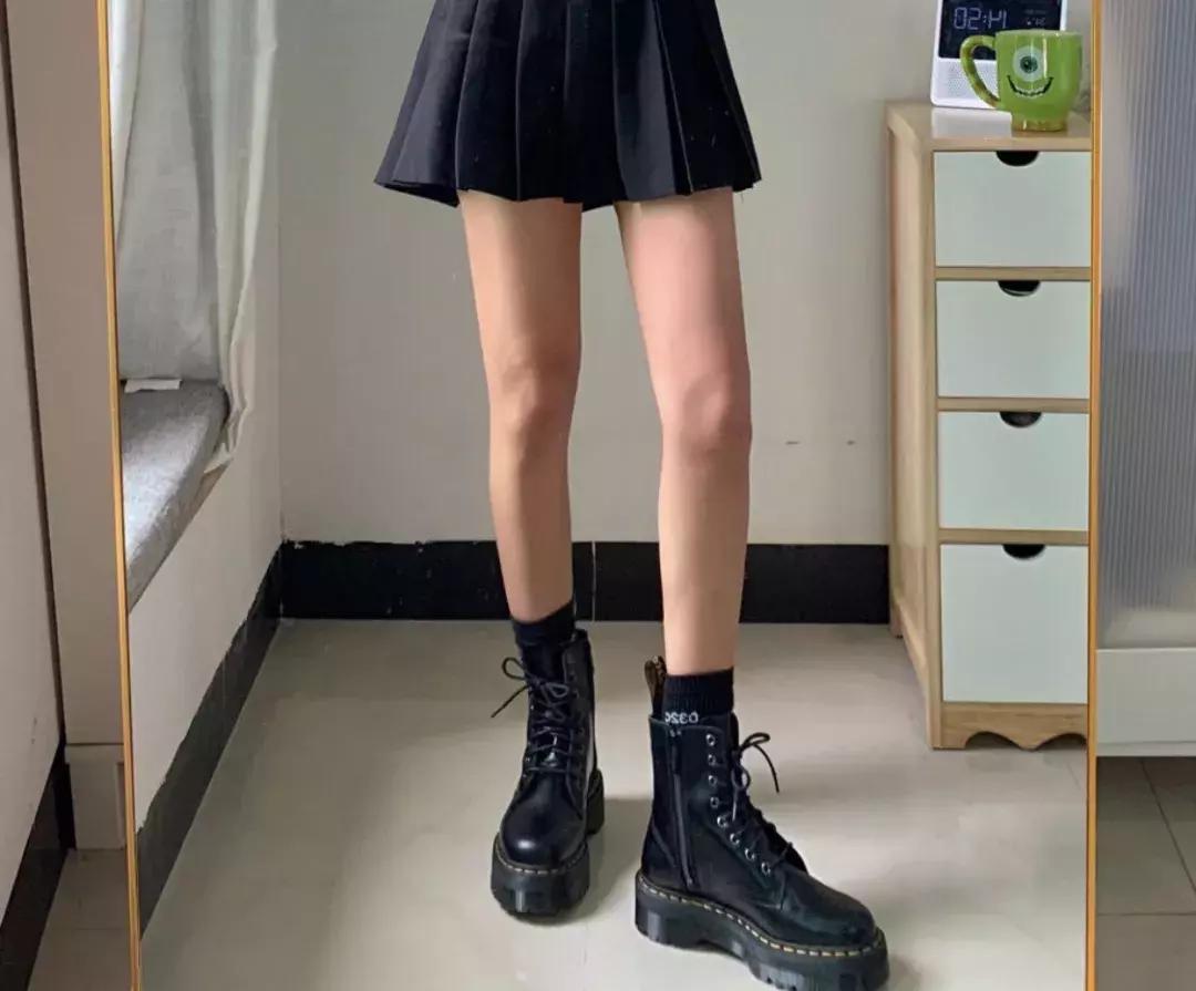 女生买马丁靴,卖女士马丁靴的