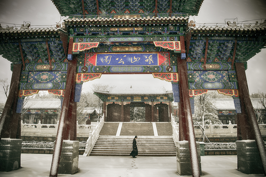 雪中楼阁诗句,雪中真武殿