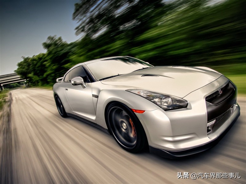 为什么开豪车的都开着窗,为什么豪车车主不开窗