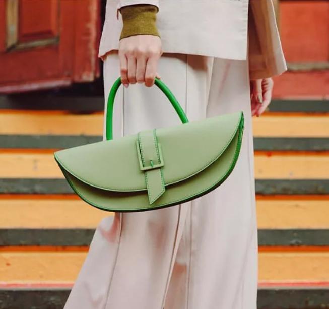 小ck和小mk哪个档次高,小ck和mk哪个好用