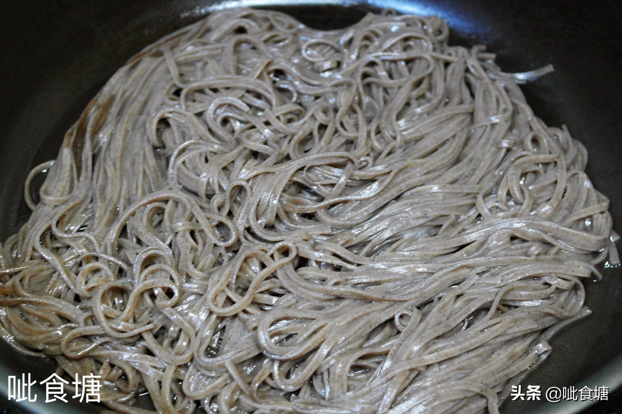 煎饼这样做孩子们都爱吃,煎饼怎么做小孩爱吃