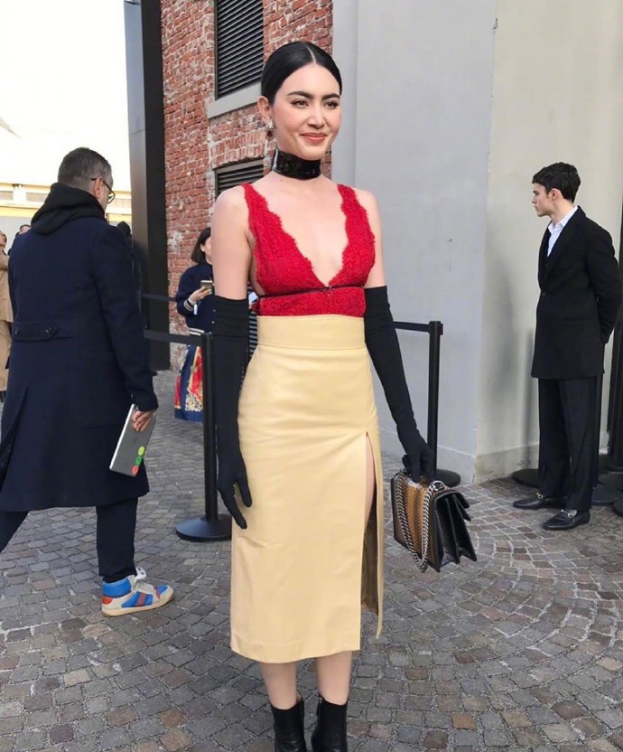 盘点韩国女明星为博眼球有多拼,柳岩泰国明星