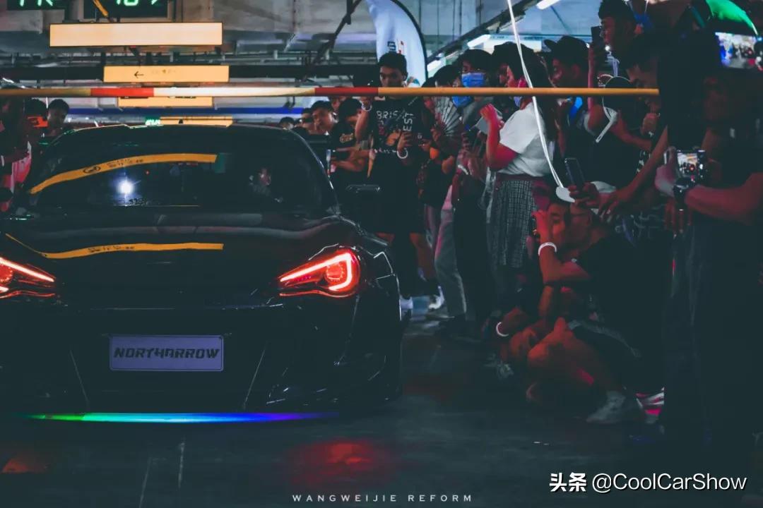 小伙爆改bj80,丰田86手动挡爆改