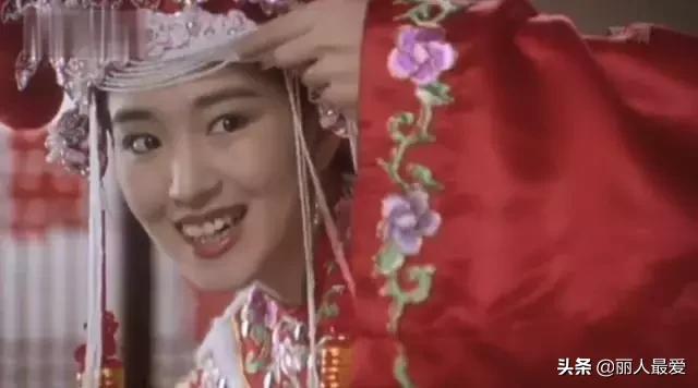 为什么化妆品实体店比网上贵很多,为什么网上买护肤品跟实体不一样