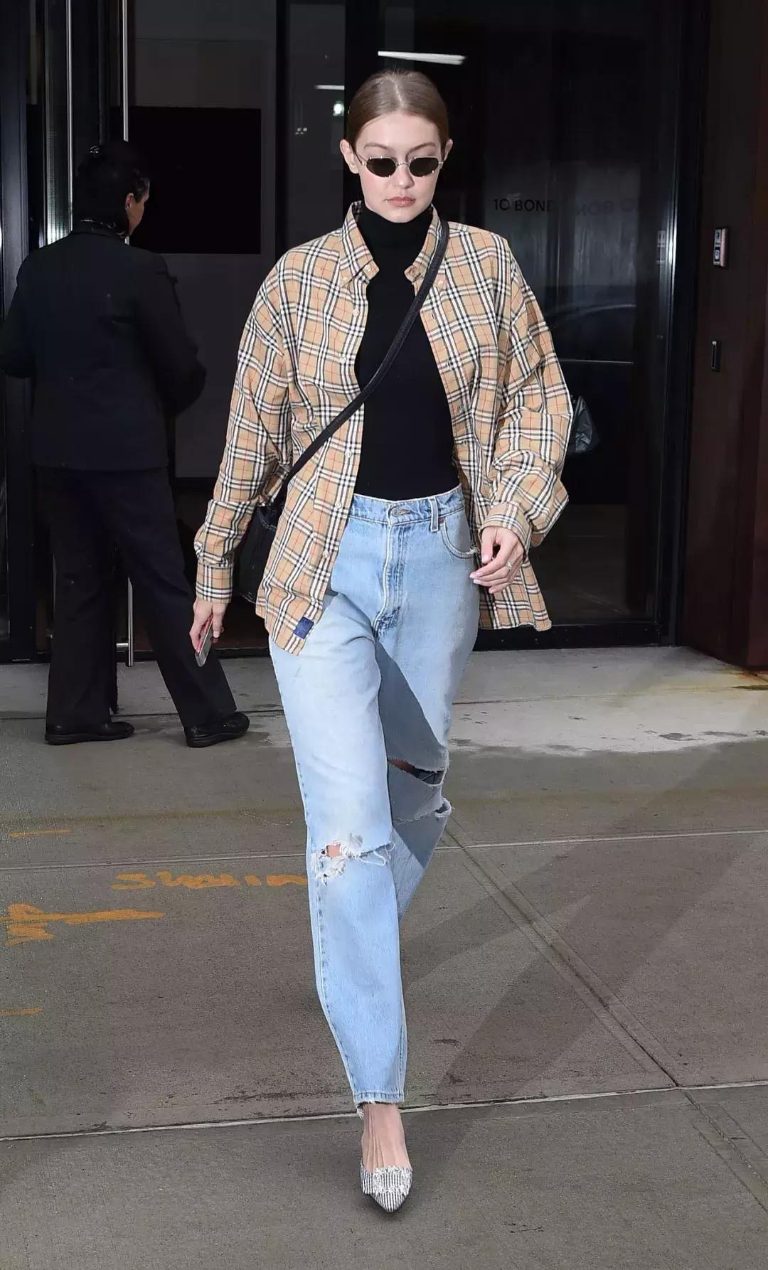 男士黑色羽绒服配什么打底衫,黑羽绒服大衣配什么打底衫