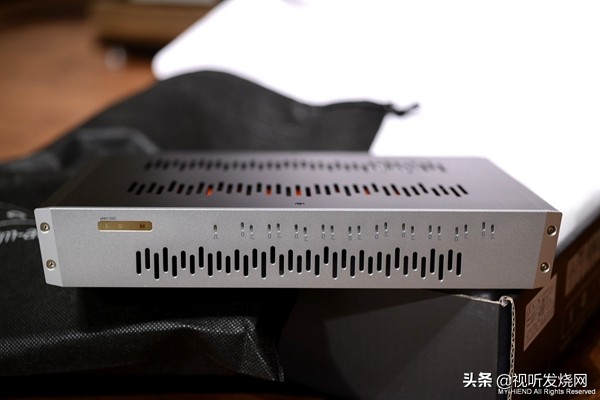 直接提升串流音乐的声音：SOtMsNH-10G网络交换器