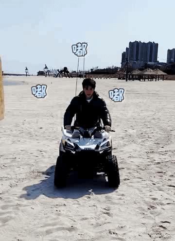 朱一龙还原魔方,4阶魔方朱一龙