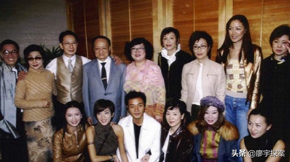 谁是挚爱谁是挚友？看她在生命中的最后一场演唱会唱了谁的歌？