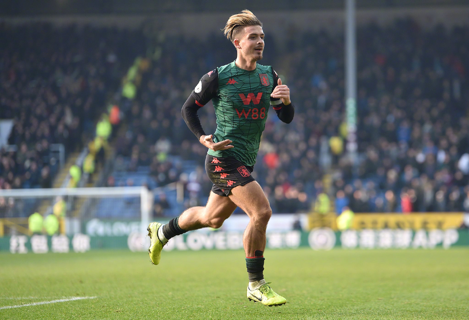 英超第24轮各场比赛精彩集锦,英超进攻型中场