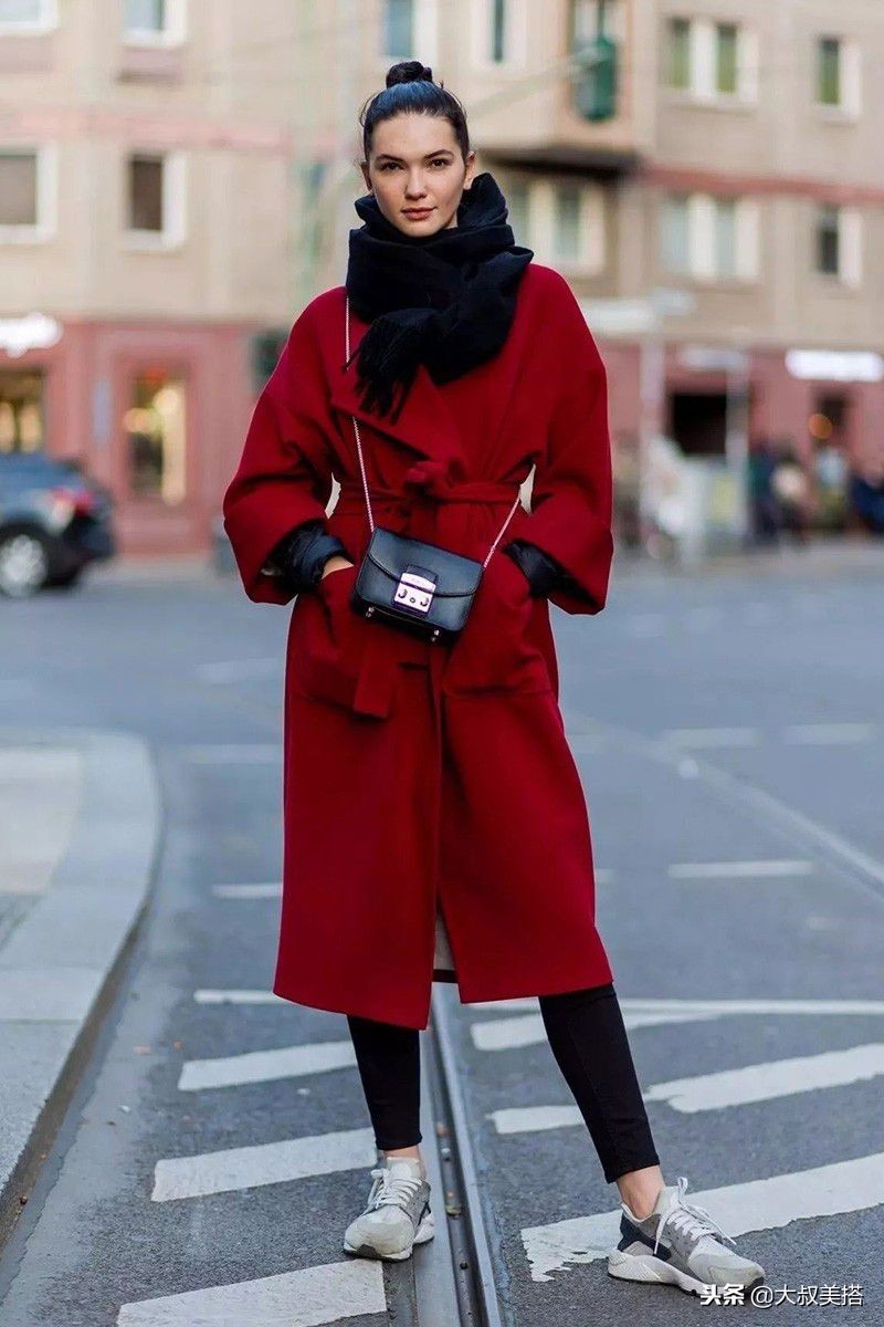 穿大衣冬季长款围巾系法大全,冬季配羊毛大衣围巾系法大全