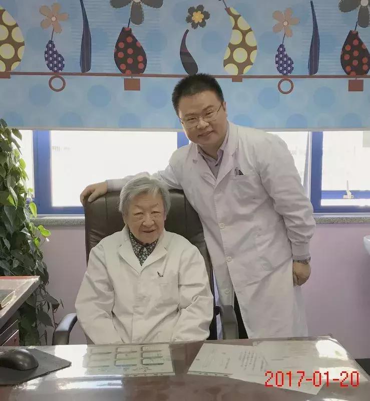 孩子刚生下来就抛弃了犯什么罪,孩子一出生就被抛弃