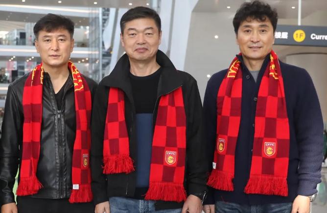 *钟金**夫:华夏集团从未放弃经营河北队,我们具有极强求生欲