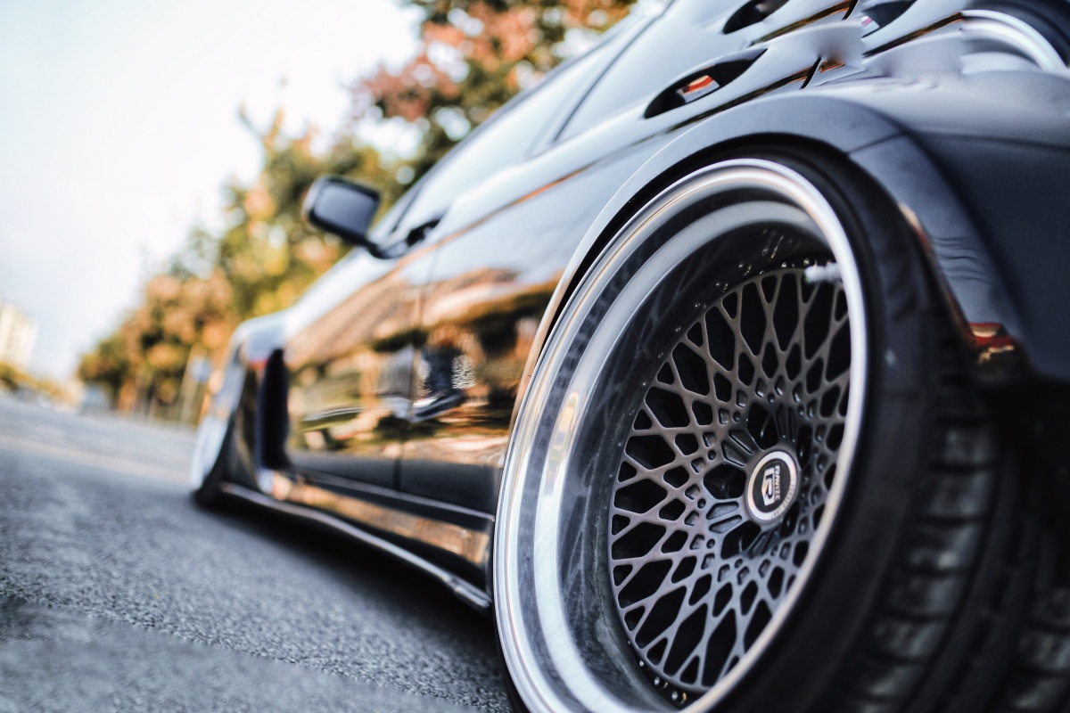 新款奔驰c200改装最帅效果,小县城越野改装店