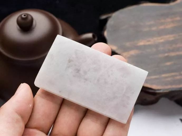 体弱多病的人应该戴什么护身符,从出生就戴的护身符