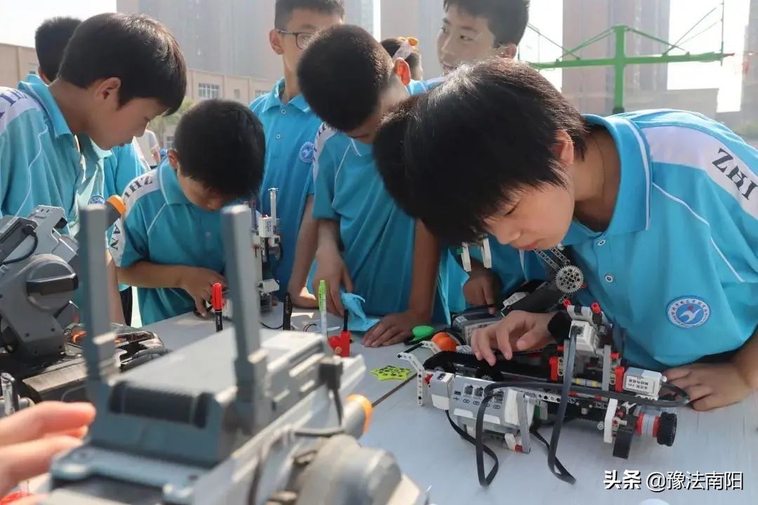 邓州市致远实验学校2023年运动会,邓州致远实验学校元旦