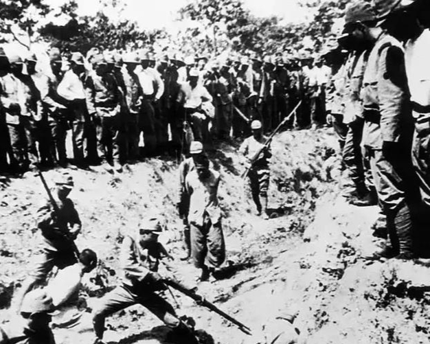 日军惨无人道的剧情,日军士兵被摔死