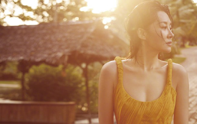 50岁许晴穿男装,50岁许晴惊艳众人