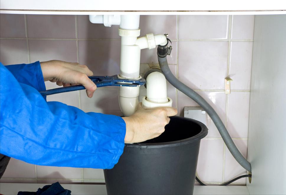 下水道油污堵了用什么办法处理,下水道被油污堵塞妙法