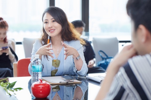 2021年没人玩cf了吗,为什么现在的人不玩cf了