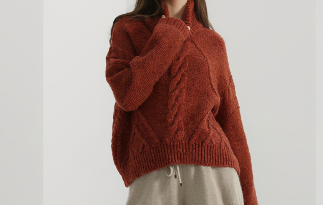 毛衣胸口一个烟洞怎么补救,毛衣蛀虫破了洞怎么办