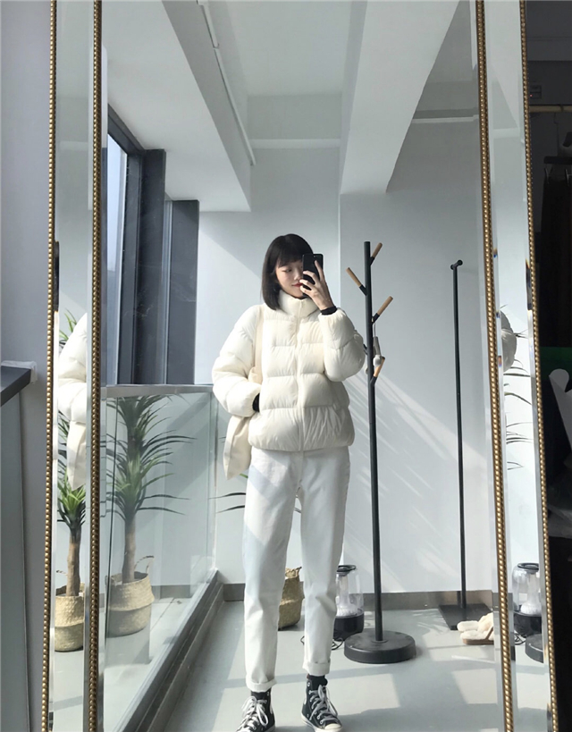 过了40岁的女人多穿些休闲装舒适,40岁适合穿哪种衣服时尚减龄大气