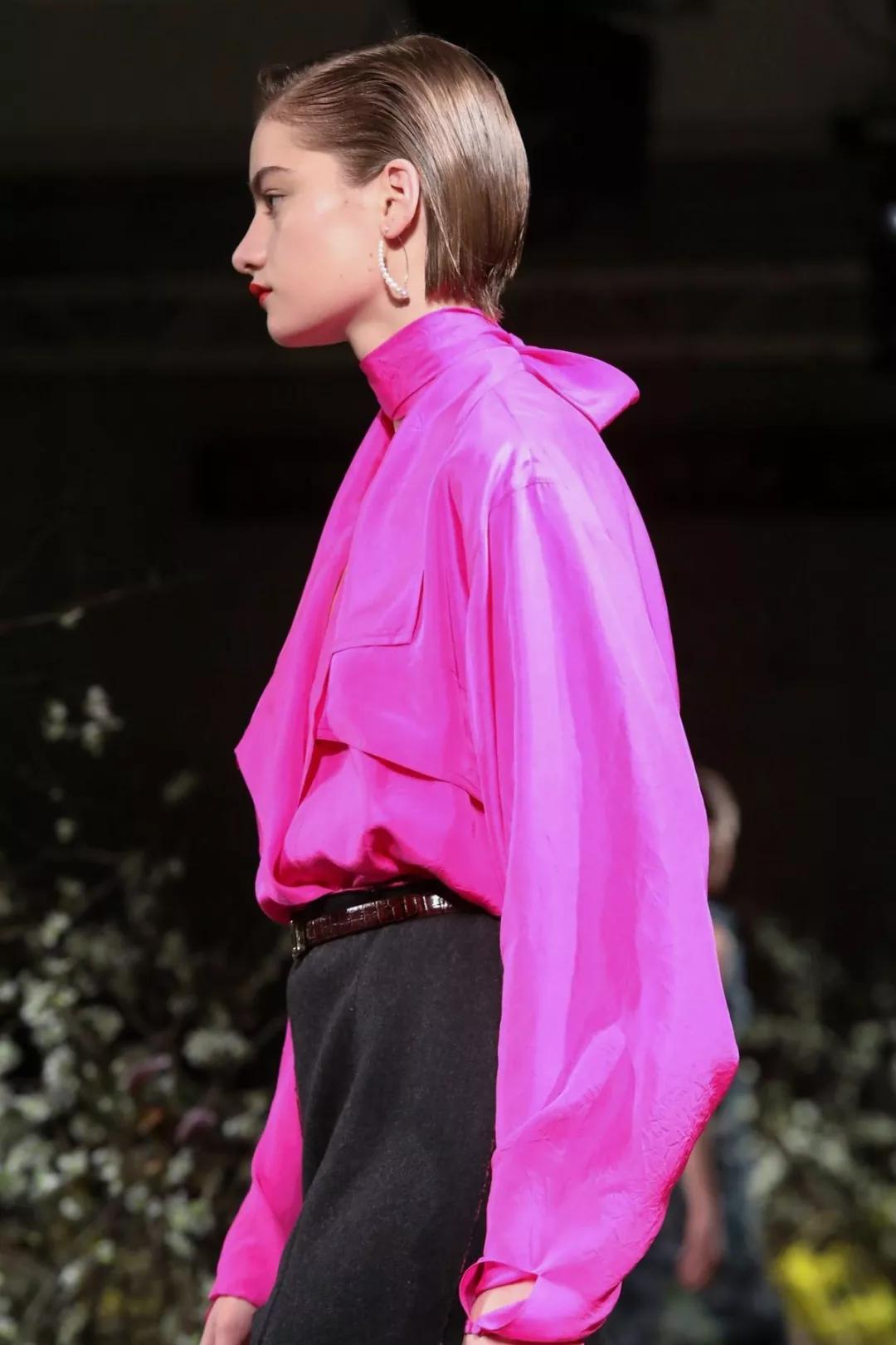 等疫情过后穿上漂亮的衣服,等疫情过后去赏花