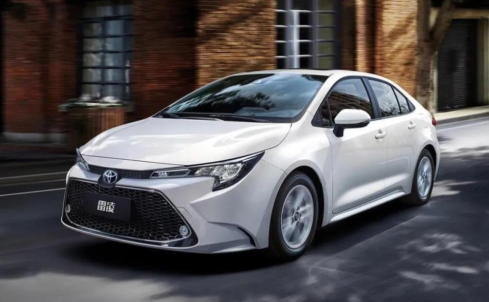 10多万能买！家用、跑滴滴都行，这3款混动轿车特省油