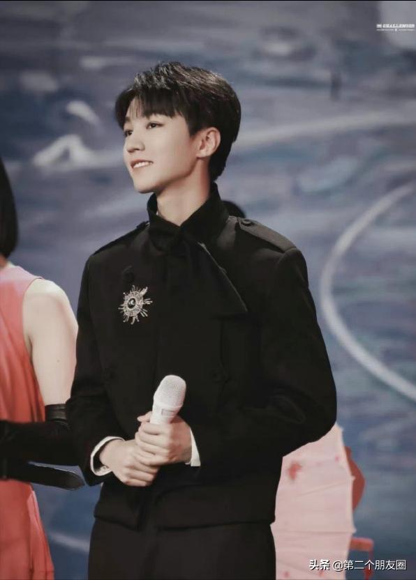 刚过22岁生日的王俊凯就被造谣整容：不如说P得太过